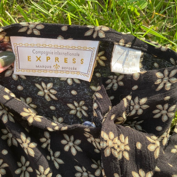 Express Wrap Skirt - Picture 3 of 8